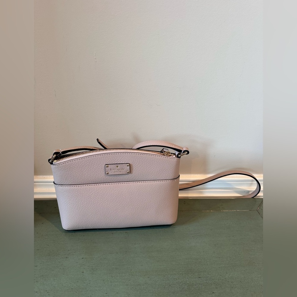 Kate spade crossbody bag